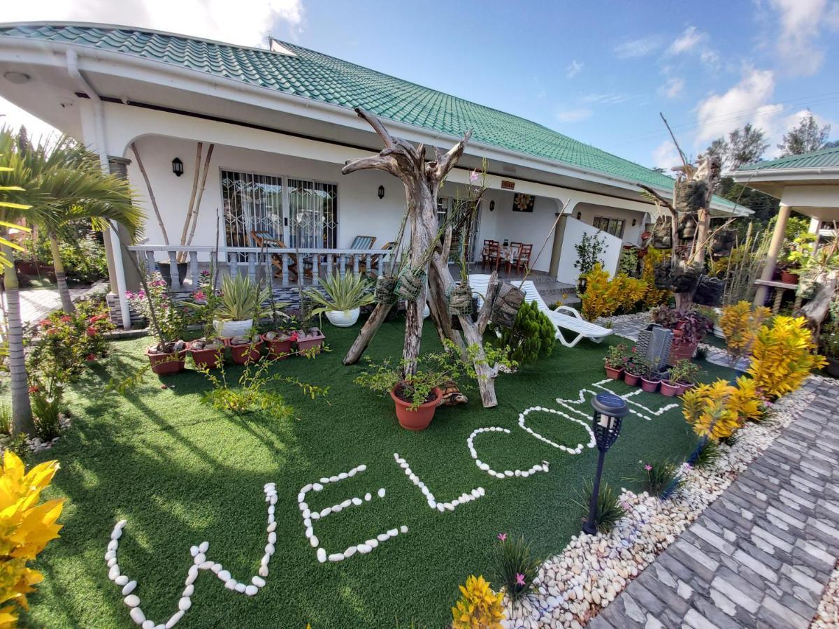 Leo'S Petit Villa Annex Praslin Exterior foto