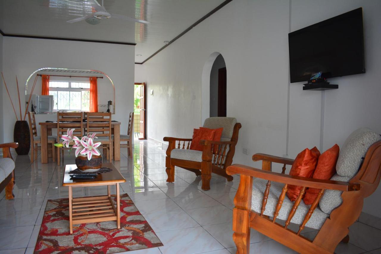 Leo'S Petit Villa Annex Praslin Exterior foto