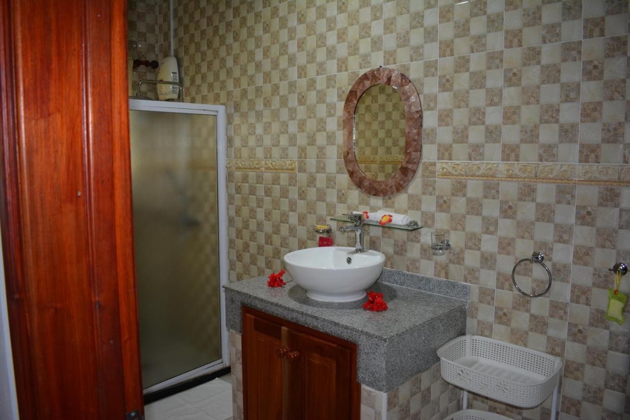 Leo'S Petit Villa Annex Praslin Exterior foto